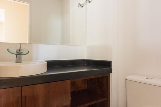 Lavabo de apartamento para alugar com 3 quartos, 130m² em Santa Teresinha, São Paulo