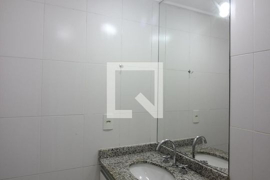 Banheiro Social de apartamento para alugar com 2 quartos, 55m² em Independência, São Bernardo do Campo