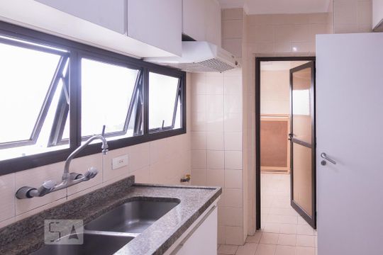 Cozinha de apartamento à venda com 3 quartos, 79m² em Perdizes, São Paulo