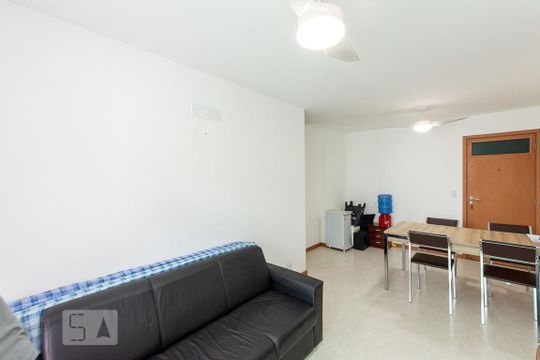 Sala de apartamento para alugar com 2 quartos, 70m² em Icaraí, Niterói