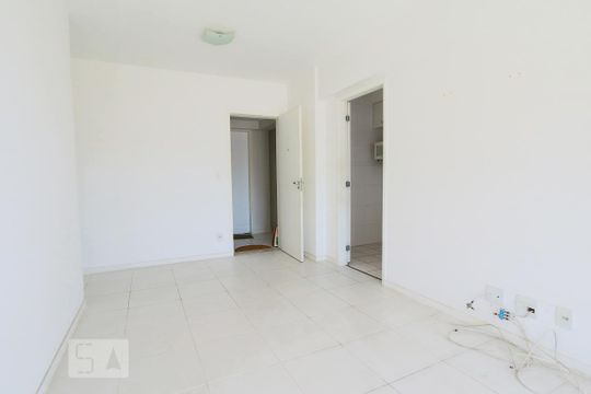 Sala de apartamento à venda com 2 quartos, 61m² em Curicica, Rio de Janeiro