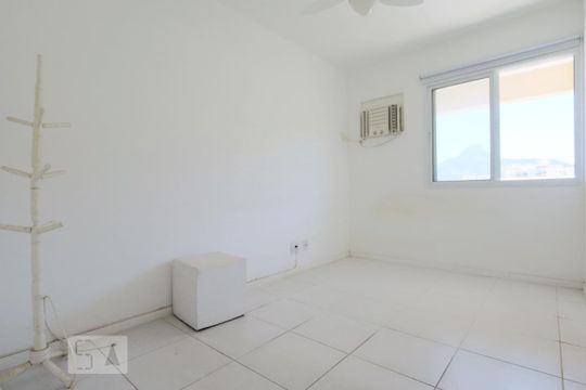 Quarto 1 de apartamento à venda com 2 quartos, 61m² em Curicica, Rio de Janeiro