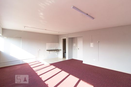 Quarto  de kitnet/studio para alugar com 1 quarto, 33m² em Novo Mundo, Curitiba