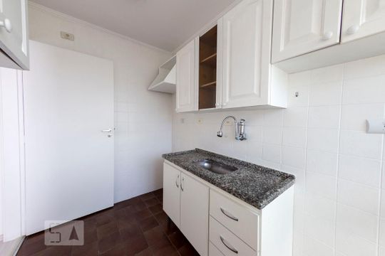 Cozinha de apartamento à venda com 1 quarto, 38m² em Cerqueira César, São Paulo