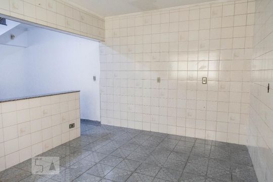 Cozinha de casa para alugar com 3 quartos, 154m² em Vila Campanela, São Paulo