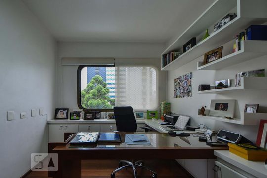 Escritório de apartamento para alugar com 3 quartos, 320m² em Campo Belo, São Paulo