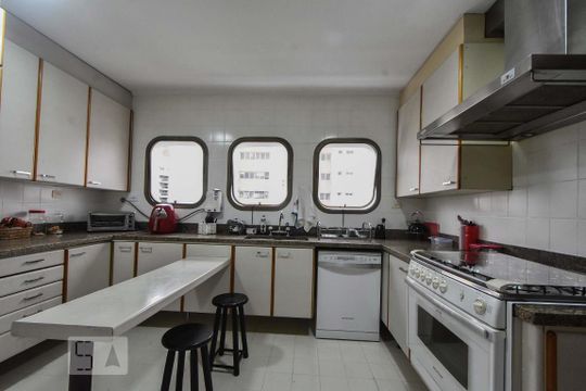 Cozinha de apartamento para alugar com 3 quartos, 320m² em Campo Belo, São Paulo