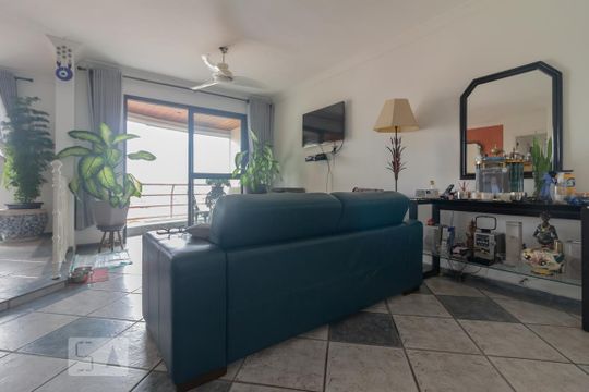 Apartamento para alugar com 3 quartos, 209m² em Vila Monumento, São Paulo