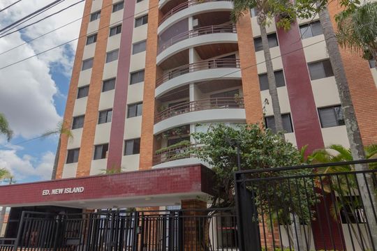 Fachada de apartamento para alugar com 3 quartos, 209m² em Vila Monumento, São Paulo