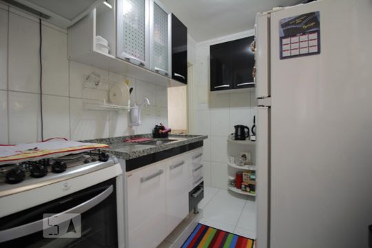 Cozinha de apartamento à venda com 2 quartos, 47m² em São Pedro, Osasco