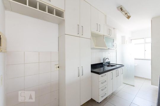 Cozinha de apartamento para alugar com 2 quartos, 66m² em Centro, Niterói