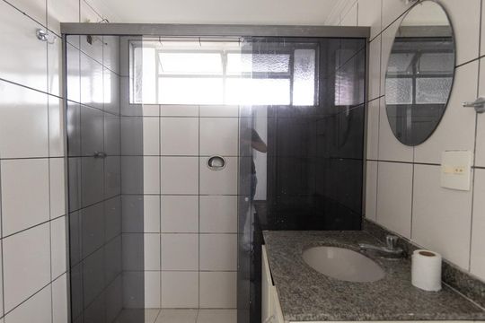 Banheiro Social de apartamento para alugar com 2 quartos, 70m² em Parque São Jorge, São Paulo