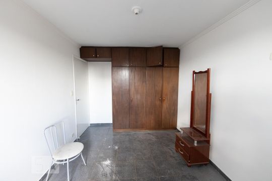 Quarto 2 de apartamento para alugar com 2 quartos, 70m² em Parque São Jorge, São Paulo
