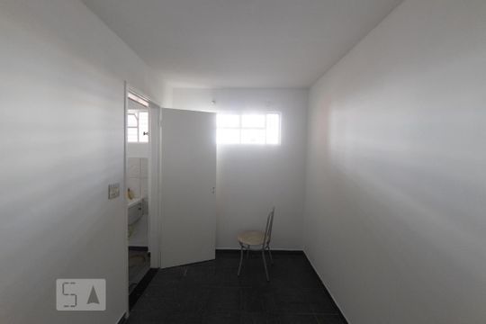 Quarto de Serviço de apartamento para alugar com 2 quartos, 70m² em Parque São Jorge, São Paulo