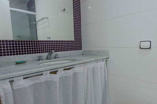 Banheiro de apartamento à venda com 2 quartos, 70m² em Rio Comprido, Rio de Janeiro