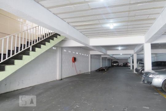 Garagem de apartamento para alugar com 2 quartos, 65m² em Vila Mazzei, São Paulo