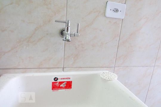 Lavanderia (Torneira) de kitnet/studio à venda com 1 quarto, 45m² em Vila Mazzei, São Paulo