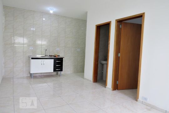 Sala/Cozinha de kitnet/studio à venda com 1 quarto, 45m² em Vila Mazzei, São Paulo
