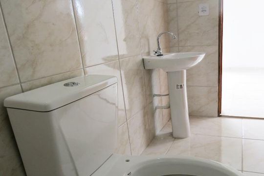 Banheiro de kitnet/studio à venda com 1 quarto, 45m² em Vila Mazzei, São Paulo