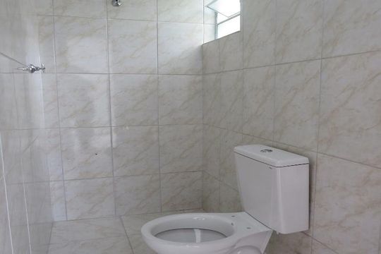 Banheiro de kitnet/studio à venda com 1 quarto, 45m² em Vila Mazzei, São Paulo