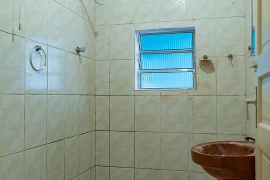 Banheiro de casa para alugar com 1 quarto, 60m² em Vila Santa Clara, São Paulo