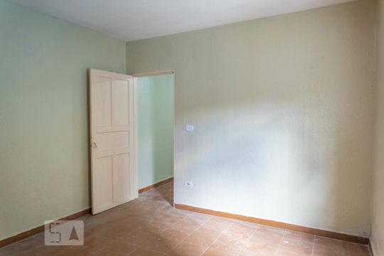 Quarto de casa para alugar com 1 quarto, 60m² em Vila Santa Clara, São Paulo