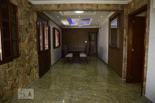 Sala de casa à venda com 3 quartos, 900m² em Campo Grande, Rio de Janeiro