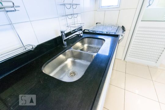 Cozinha - Torneira de apartamento para alugar com 3 quartos, 125m² em Vila Olímpia, São Paulo