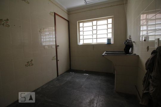 Área de serviço de casa à venda com 4 quartos, 343m² em Lar São Paulo, São Paulo