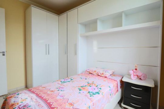 Quarto 1  de apartamento para alugar com 2 quartos, 47m² em Jacarepaguá, Rio de Janeiro