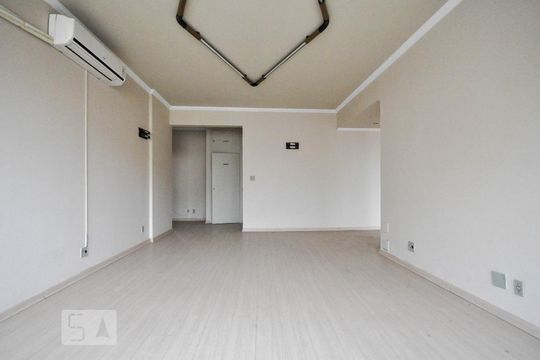 Sala de apartamento para alugar com 2 quartos, 190m² em Centro, Campinas