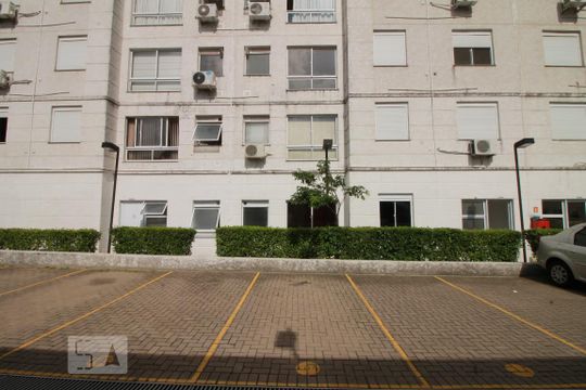 Garagem de apartamento para alugar com 3 quartos, 72m² em Rubem Berta, Porto Alegre