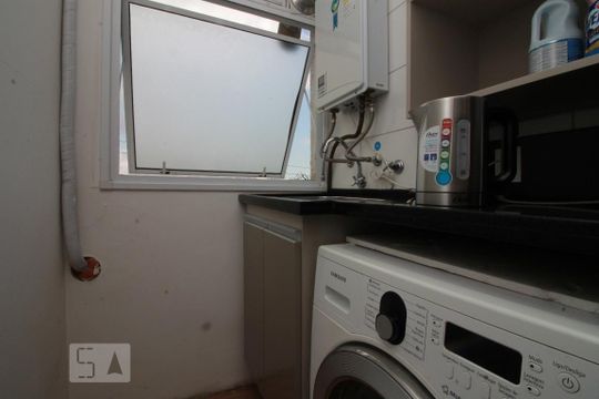 Area de Serviço de apartamento para alugar com 3 quartos, 72m² em Rubem Berta, Porto Alegre