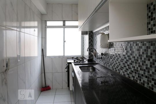 Cozinha de apartamento à venda com 3 quartos, 72m² em Parque Marabá, São Paulo