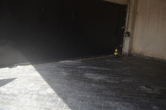 Garagem de casa à venda com 4 quartos, 325m² em Jardim Londrina, São Paulo