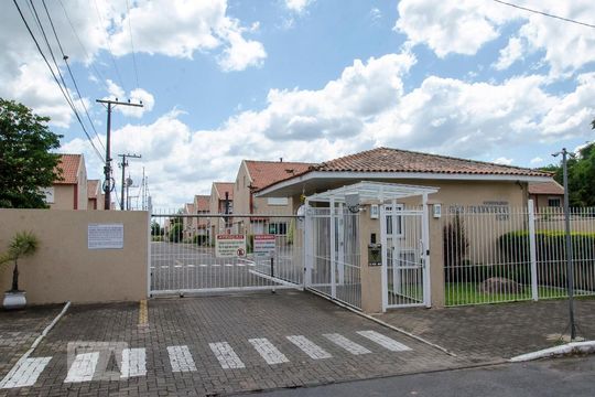 Fachada e portaria de casa de condomínio à venda com 2 quartos, 120m² em Rio Branco, Canoas
