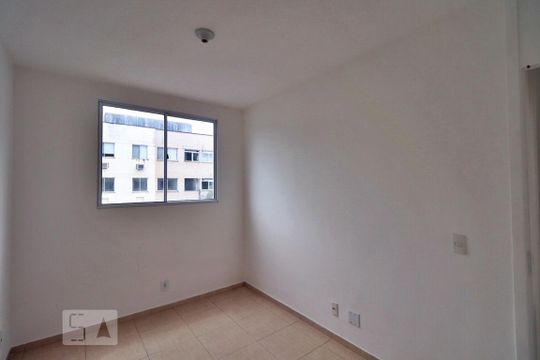 Quarto 2 de apartamento para alugar com 2 quartos, 40m² em Vargem Pequena, Rio de Janeiro