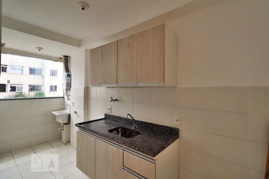 Cozinha de apartamento para alugar com 2 quartos, 40m² em Vargem Pequena, Rio de Janeiro