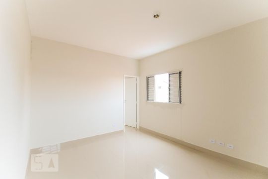 Sala e cozinha de kitnet/studio para alugar com 1 quarto, 30m² em Vila Antonieta, São Paulo