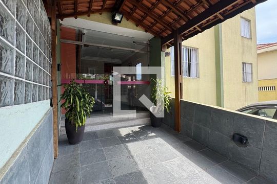 Hall de entrada de apartamento para alugar com 2 quartos, 60m² em Jardim Santa Emília, São Paulo