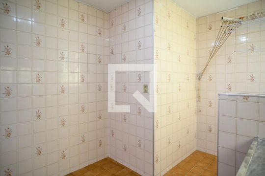 Cozinha de apartamento para alugar com 2 quartos, 60m² em Jardim Santa Emília, São Paulo