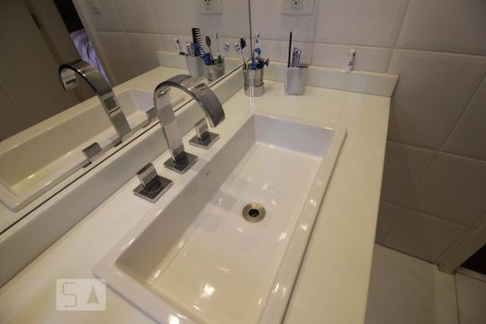Pia de apartamento à venda com 3 quartos, 115m² em Vila Andrade, São Paulo