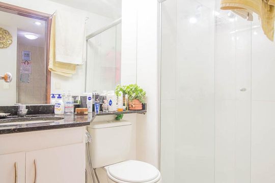 Banheiro de apartamento para alugar com 2 quartos, 64m² em Setor de Habitações Individuais Norte, Brasília