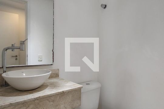 Lavabo de apartamento para alugar com 2 quartos, 145m² em Freguesia (jacarepaguá), Rio de Janeiro