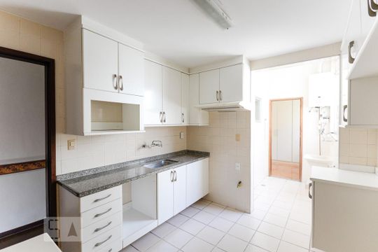 Cozinha de apartamento à venda com 3 quartos, 119m² em Tijuca, Rio de Janeiro