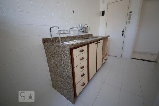 Cozinha de apartamento à venda com 2 quartos, 59m² em Santa Rosa, Niterói