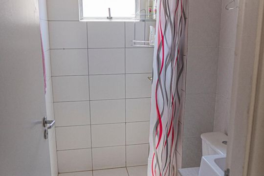 Banheiro de apartamento à venda com 2 quartos, 44m² em São Miguel, São Leopoldo