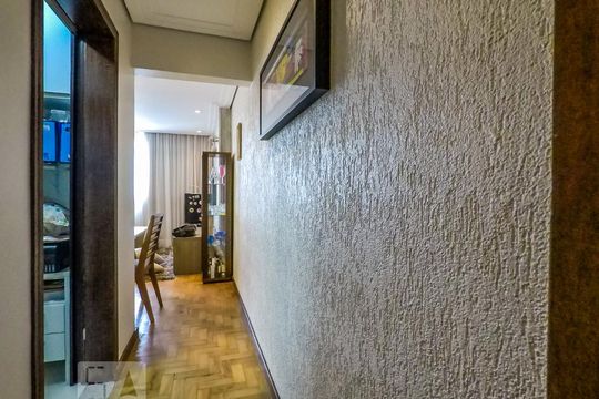 Entrada de apartamento à venda com 3 quartos, 72m² em Cambuci, São Paulo