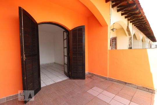 Sacada de casa para alugar com 2 quartos, 80m² em Cidade Intercap, Taboão da Serra