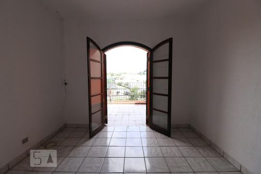 Quarto 1 de casa para alugar com 2 quartos, 80m² em Cidade Intercap, Taboão da Serra